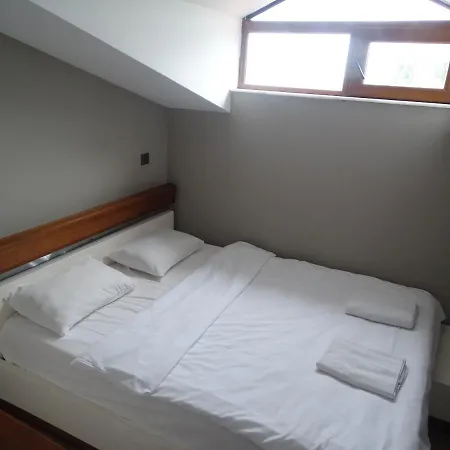 Lägenhetshotell Sofia 4*